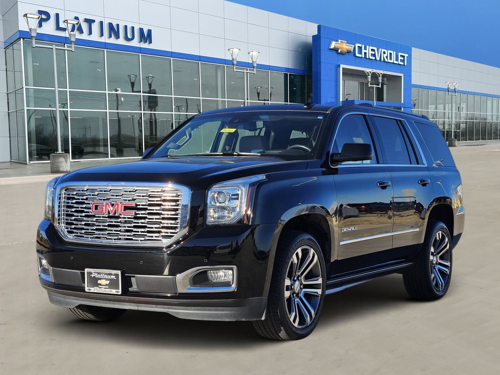 Used 2019 GMC Yukon Denali w/ Denali Ultimate Package image 2