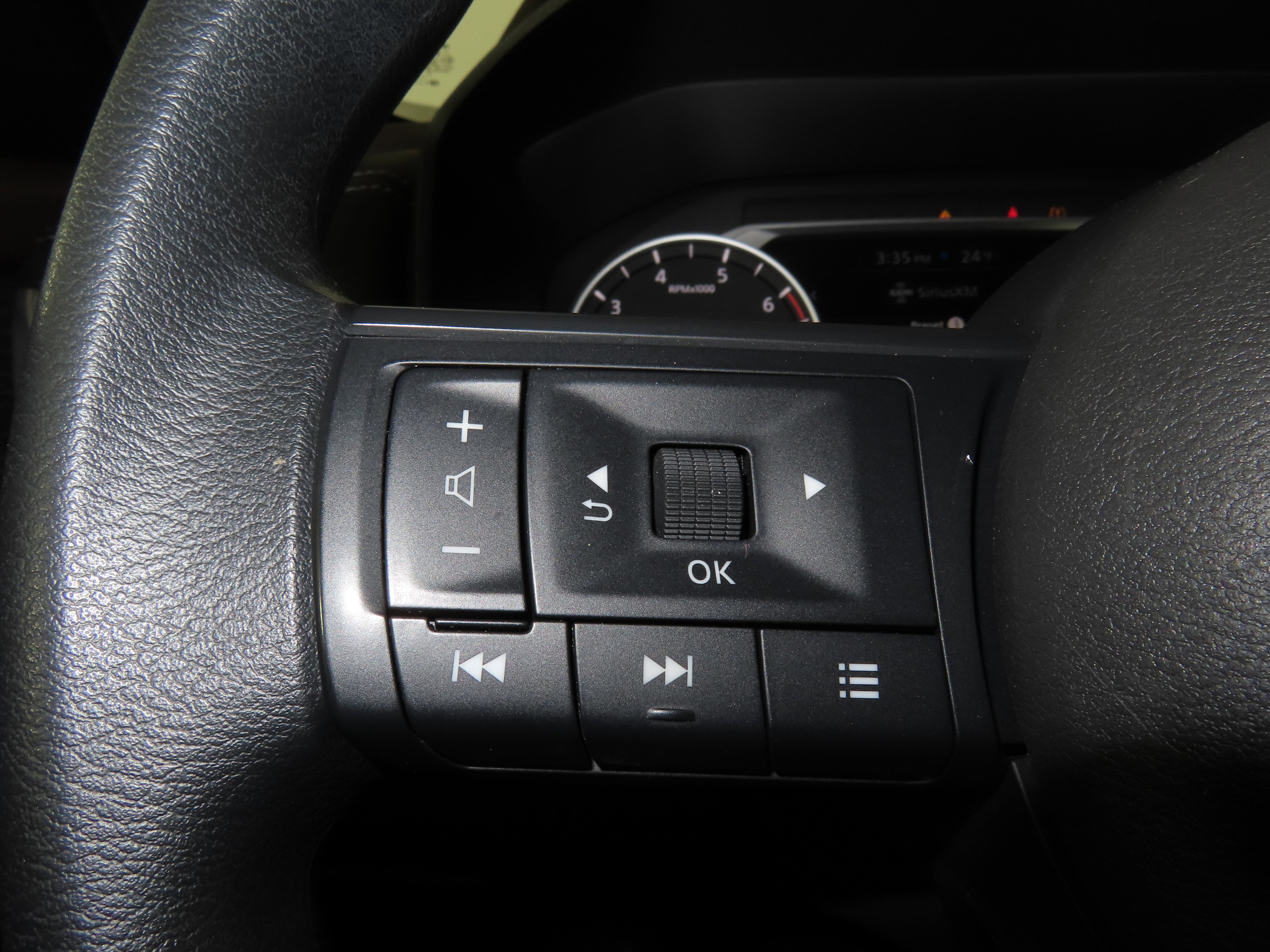 Certified 2023 Nissan Rogue S image 17