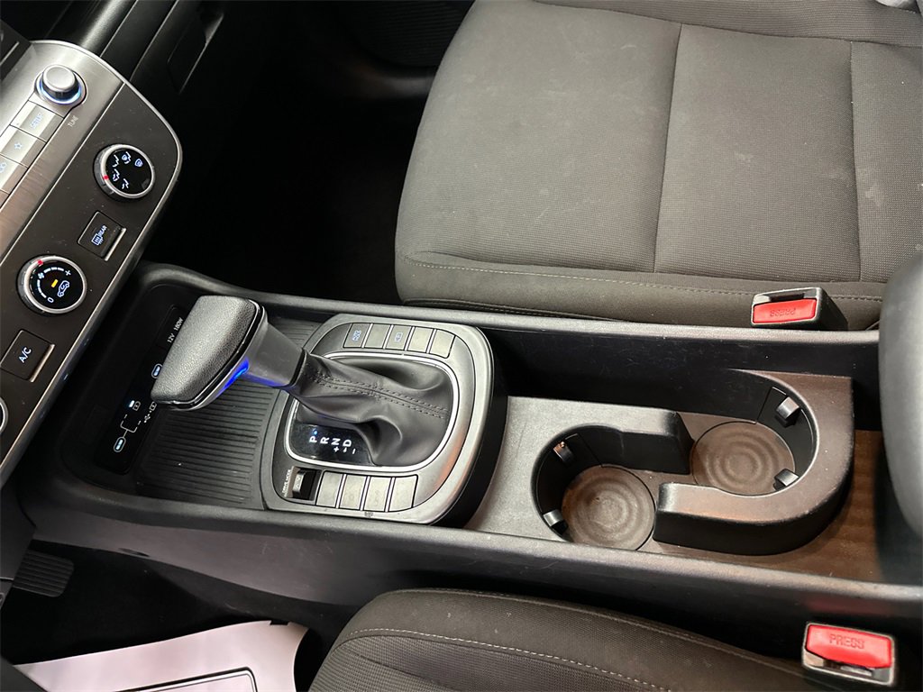 Used 2024 Hyundai Kona SE image 29