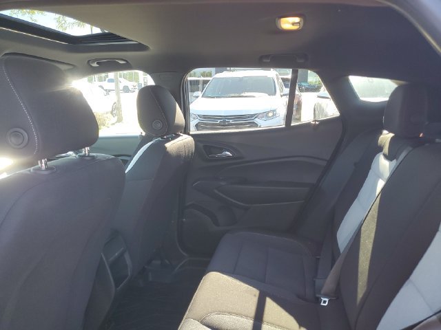Certified 2024 Chevrolet Trax RS w/ Sunroof Package FWD image 8