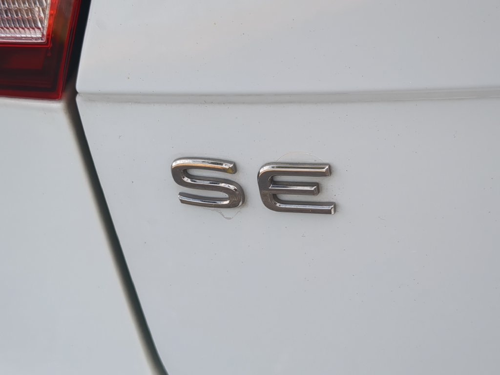 Used 2022 Volkswagen Tiguan SE FWD image 10