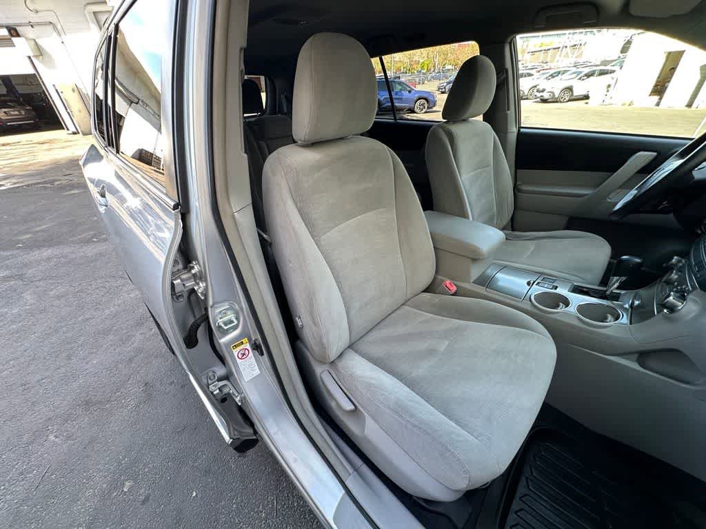 Used 2011 Toyota Highlander 2WD w/ Tech Pkg image 14