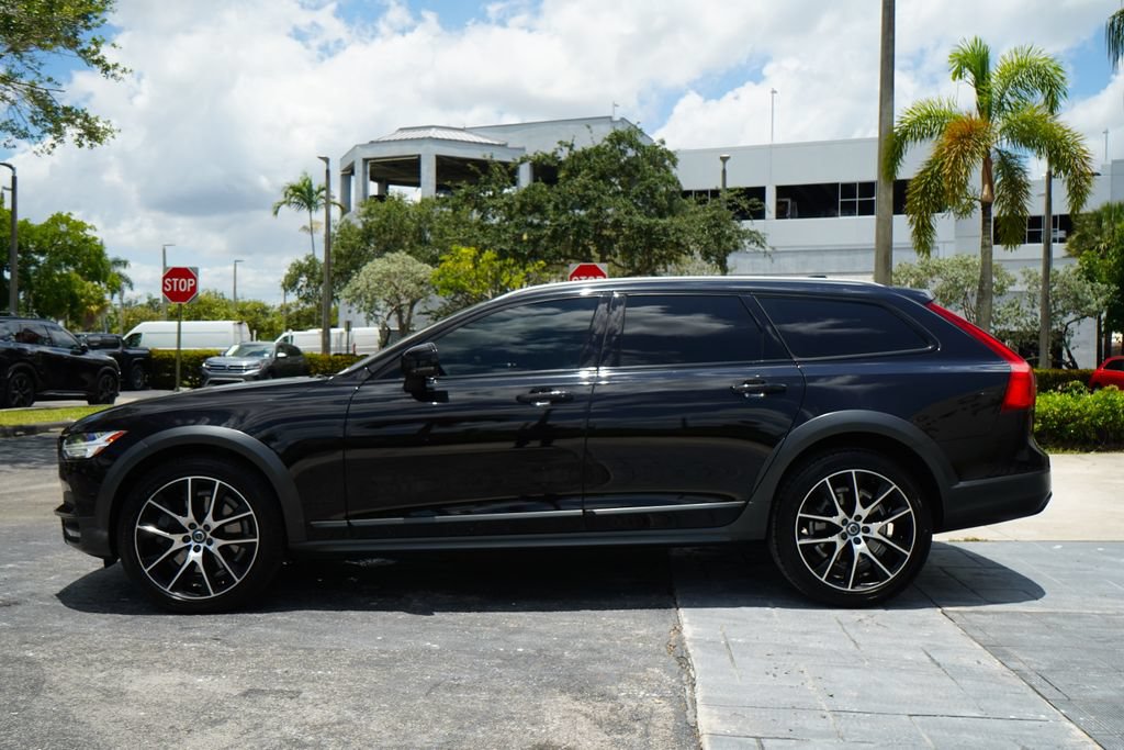 Used 2019 Volvo V90 T6 Cross Country AWD/4WD image 8