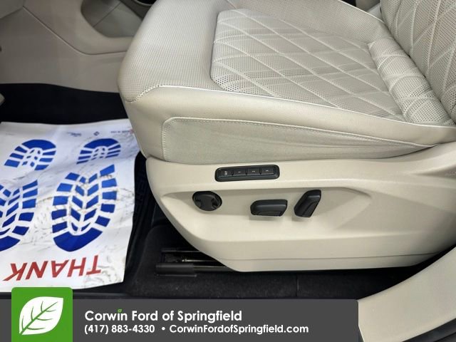 Used 2024 Volkswagen Atlas SEL Premium R-Line image 36