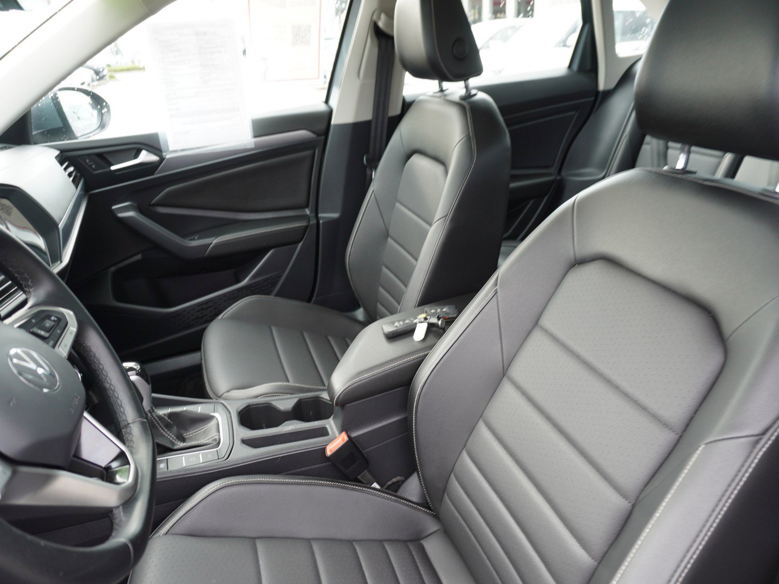 Used 2022 Volkswagen Jetta SE image 21