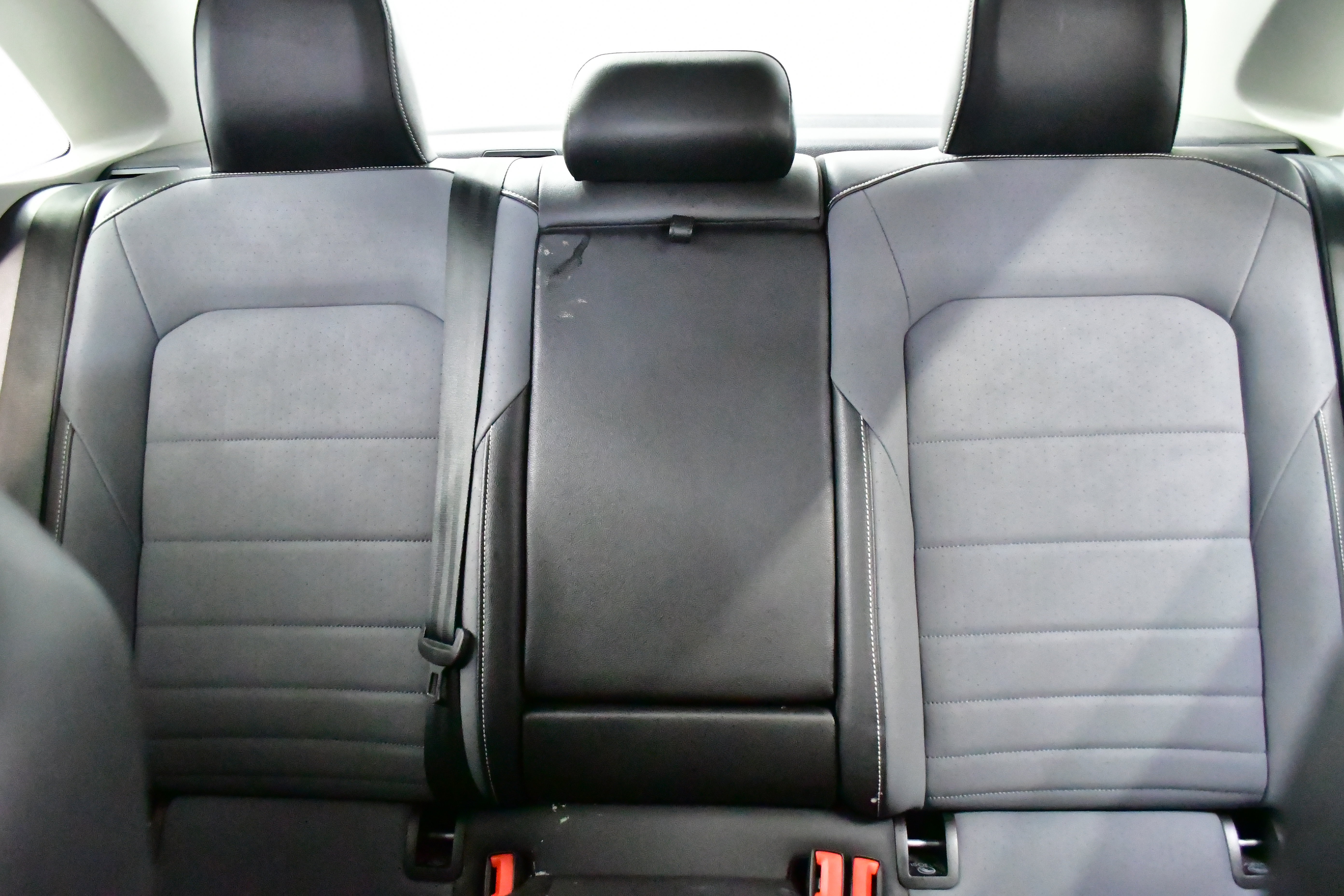 Used 2025 Volkswagen Jetta SE FWD image 11