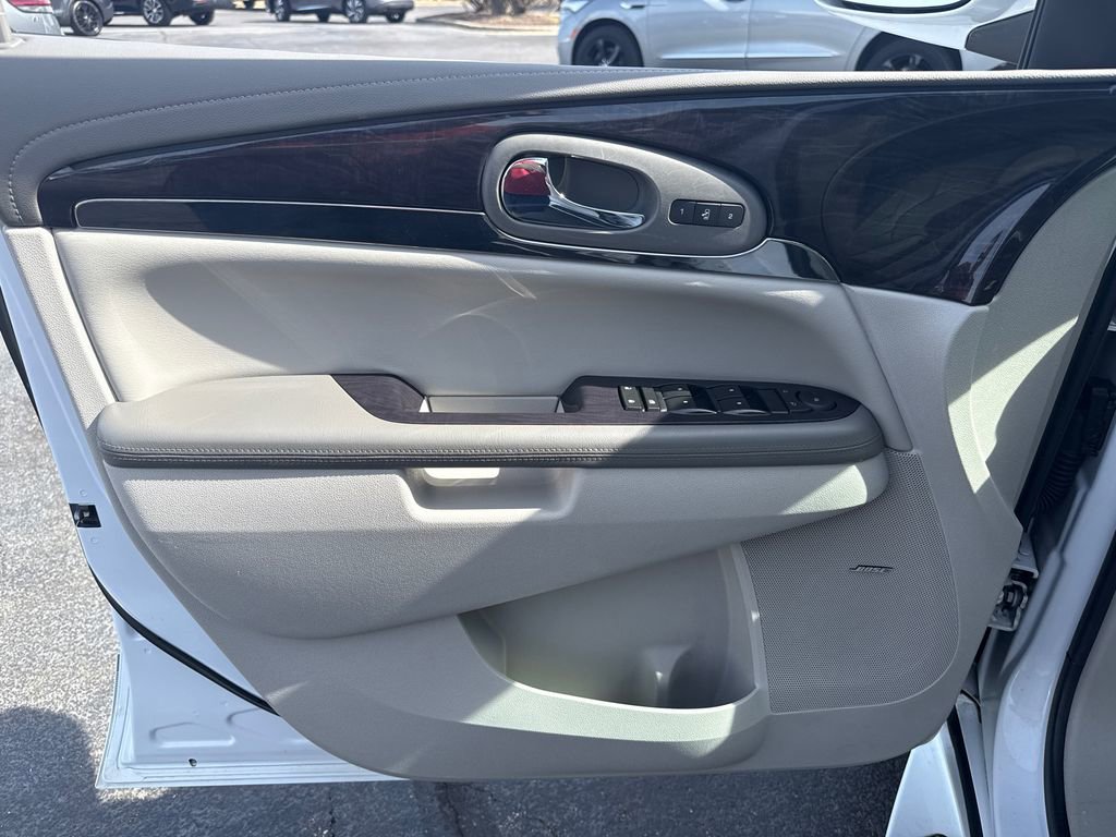 Used 2017 Buick Enclave Leather image 14