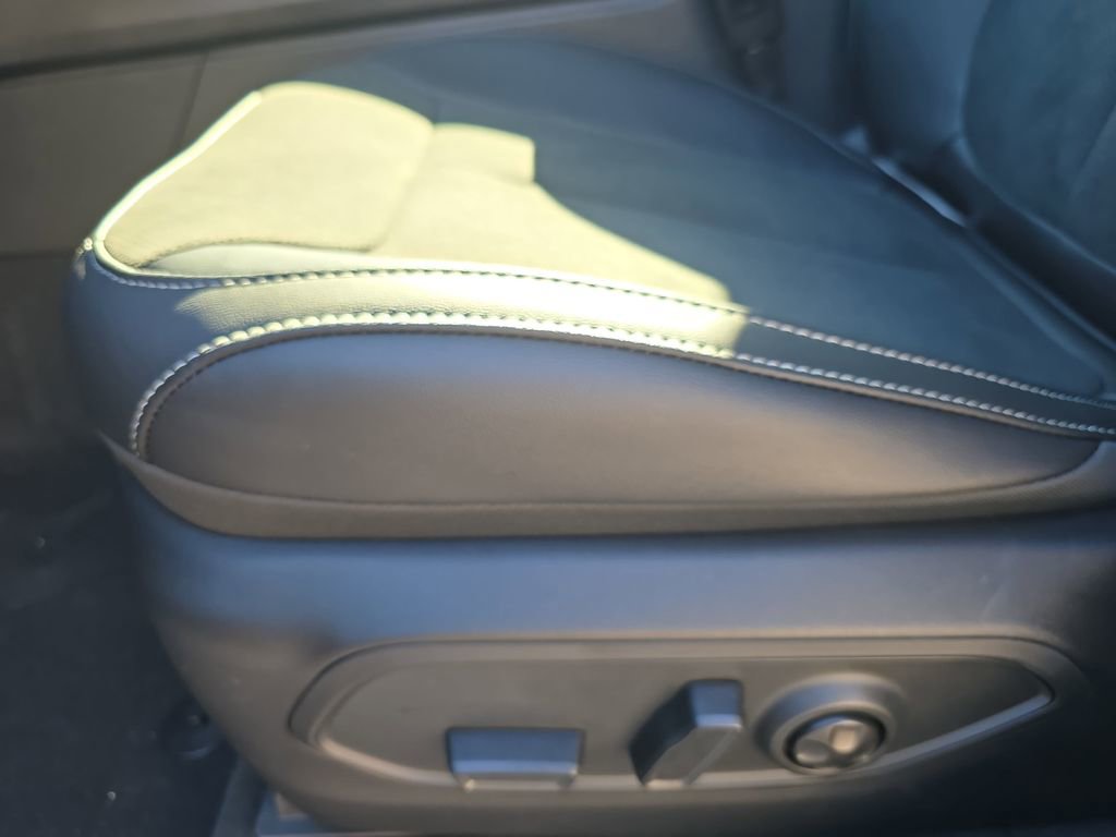 New 2025 Jeep Grand Cherokee Altitude image 29