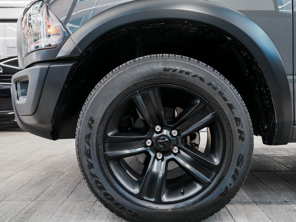 Used 2022 RAM 1500 Classic Warlock w/ Ceramic Gray Warlock Package image 9