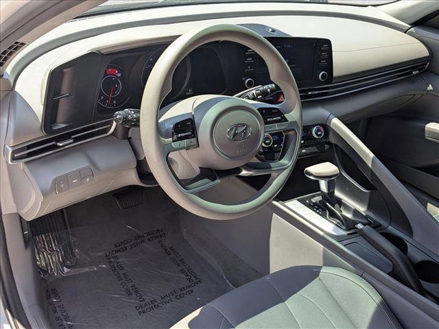 Used 2021 Hyundai Elantra SEL FWD image 10