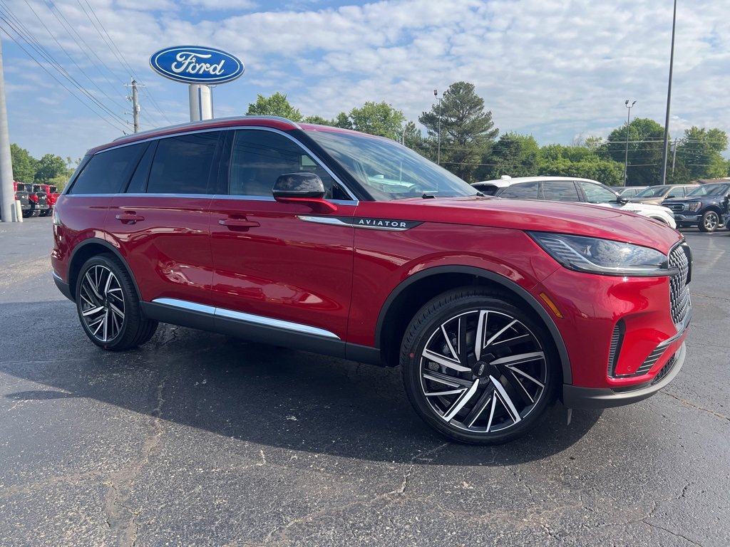 New 2025 Lincoln Aviator Reserve w/ Equipment Group 201A image 3