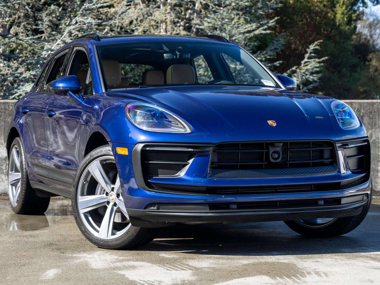 Certified 2026 Porsche Macan AWD/4WD image 6