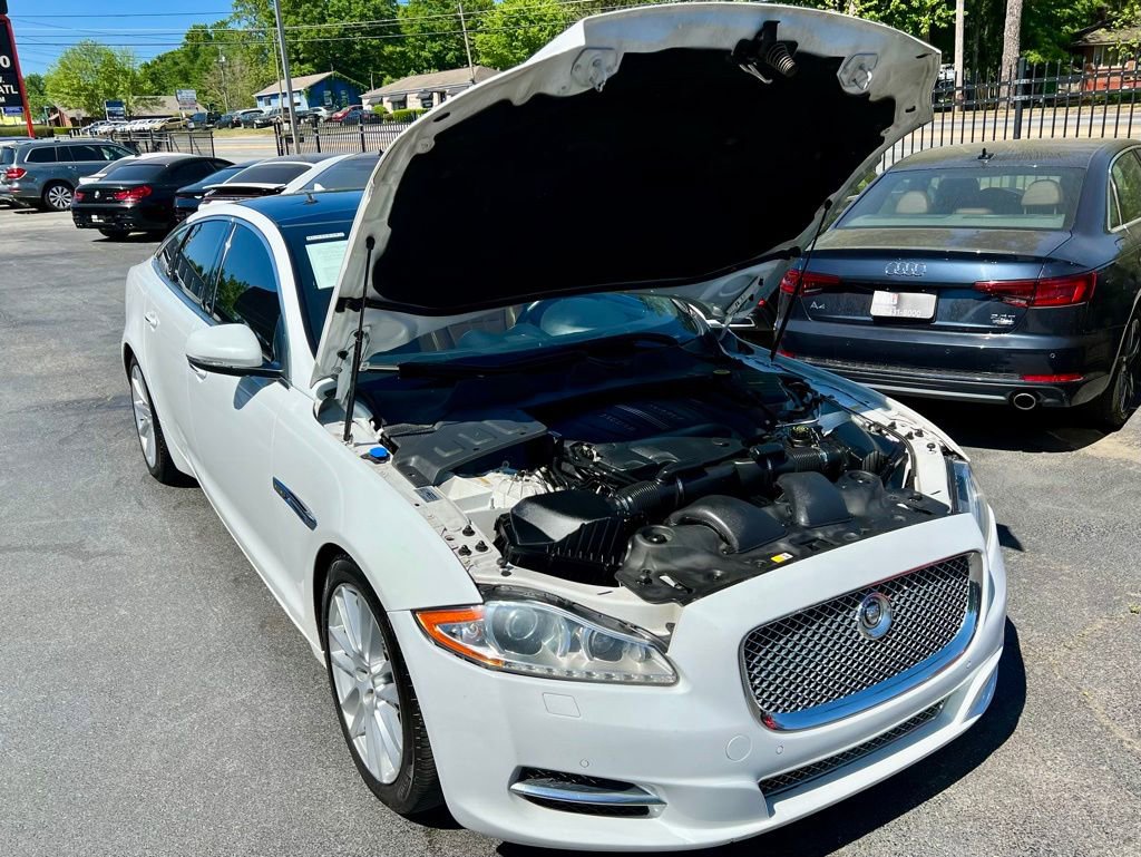 Used 2013 Jaguar XJ AWD image 4