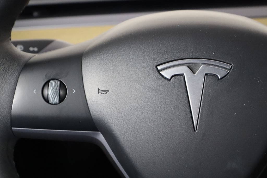 Used 2023 Tesla Model 3 Standard Range RWD image 8