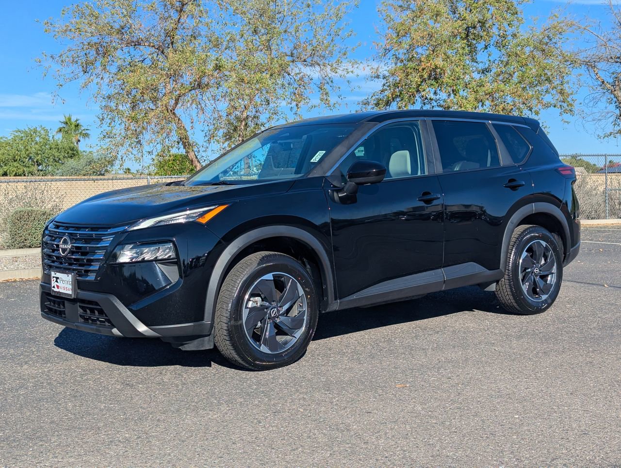 Certified 2025 Nissan Rogue SV image 2