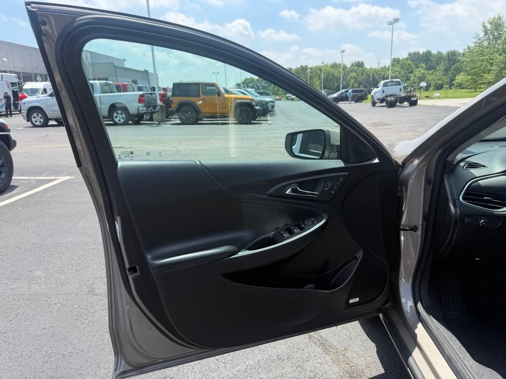 Used 2024 Chevrolet Malibu LT FWD image 11