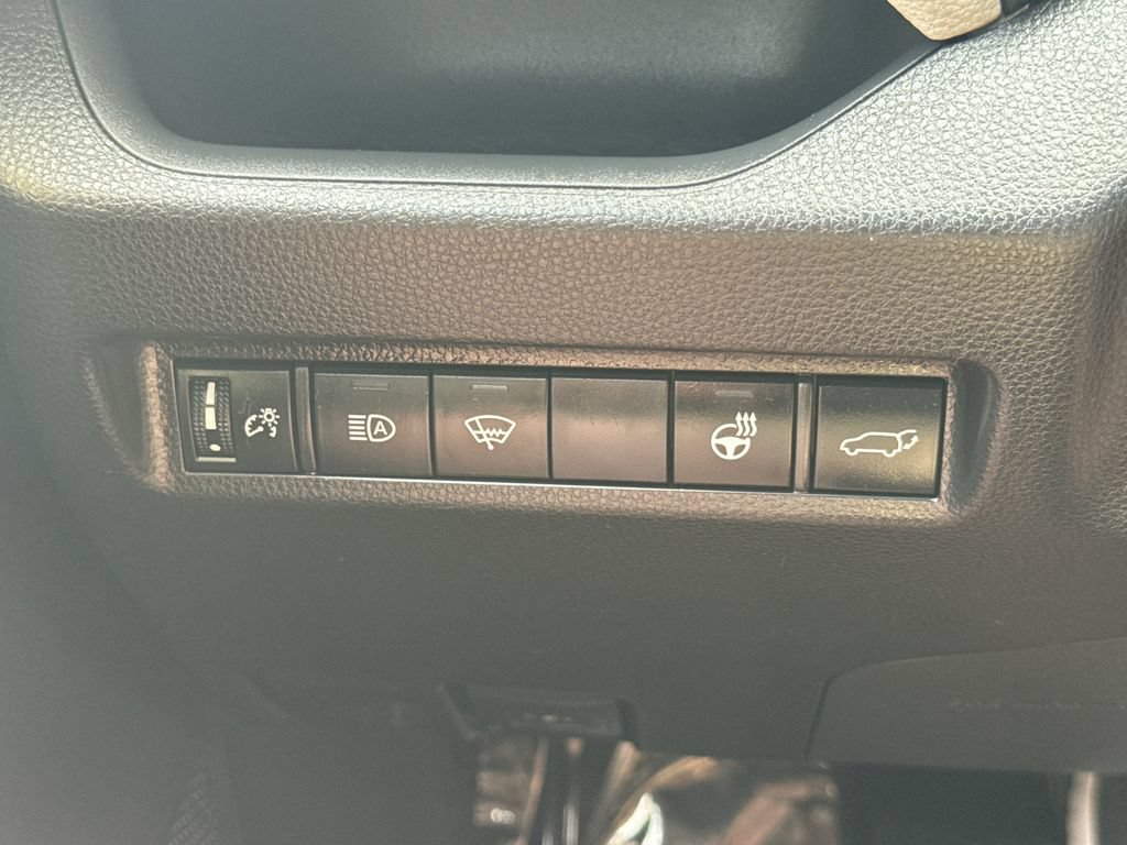Used 2020 Toyota RAV4 XLE w/ Convenience Package AWD/4WD image 33