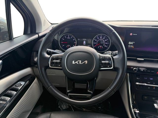 Used 2022 Kia Carnival EX FWD image 13