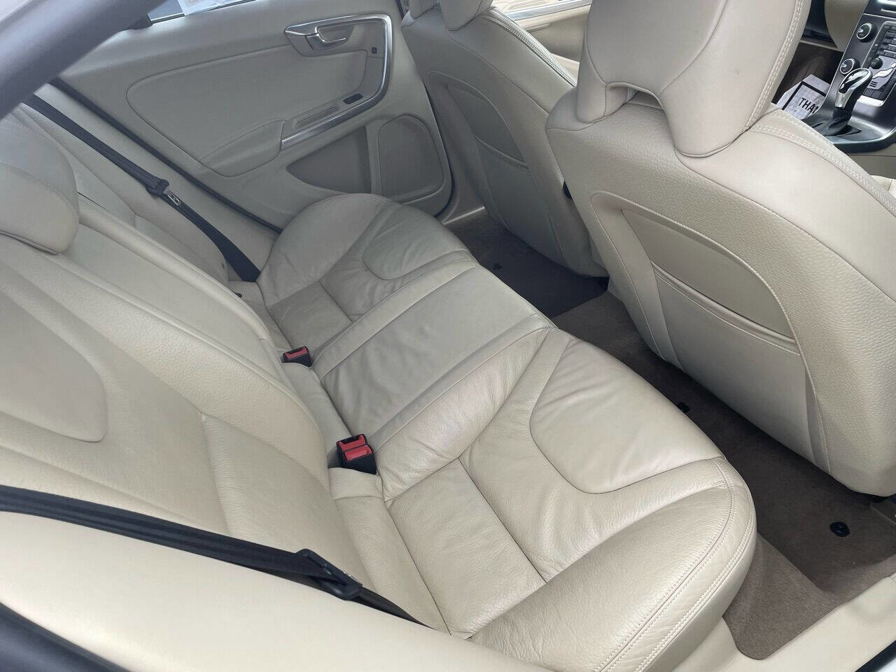 Used 2014 Volvo S60 T5 image 36