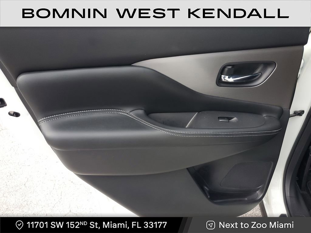 Used 2021 Nissan Murano SV image 19