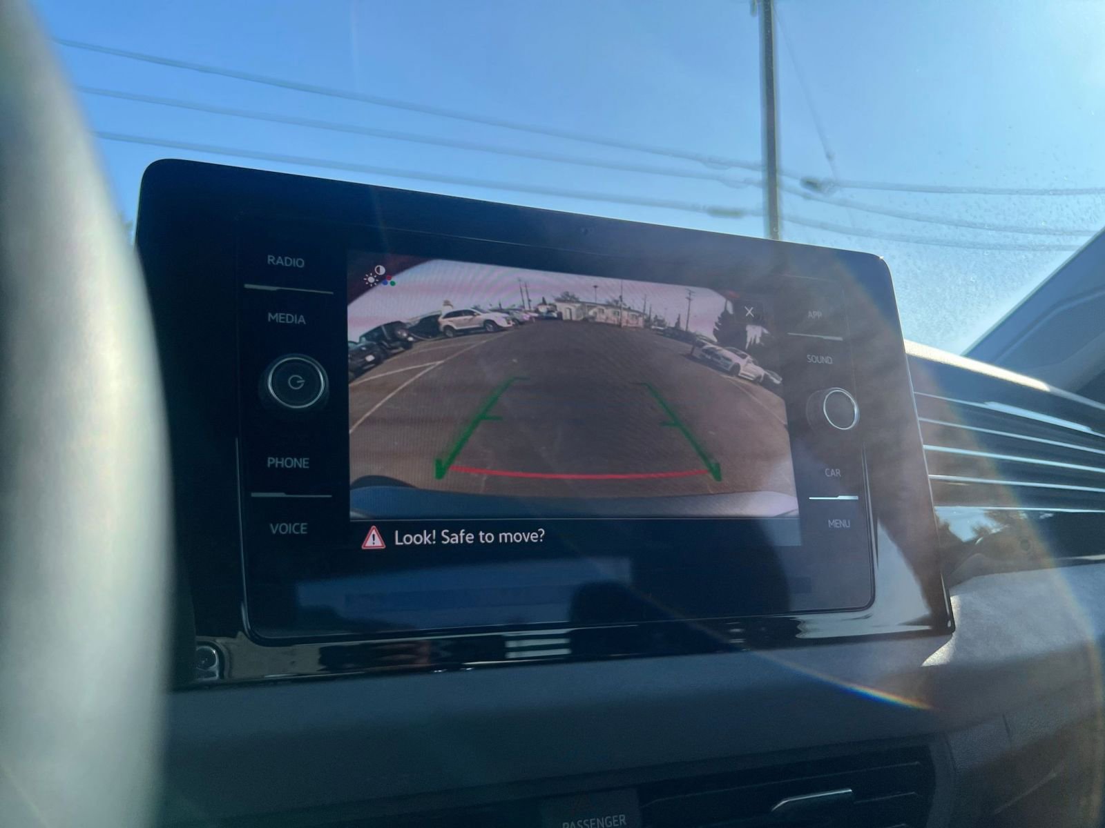 Used 2025 Volkswagen Jetta SE image 20