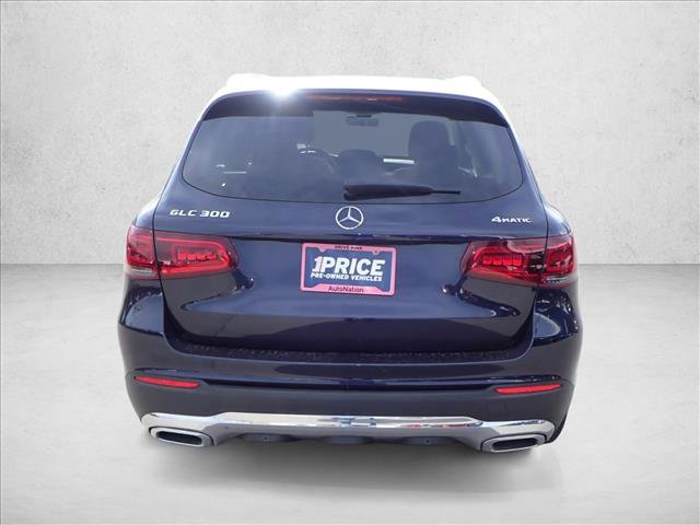 Used 2021 Mercedes-Benz GLC 300 4MATIC image 3
