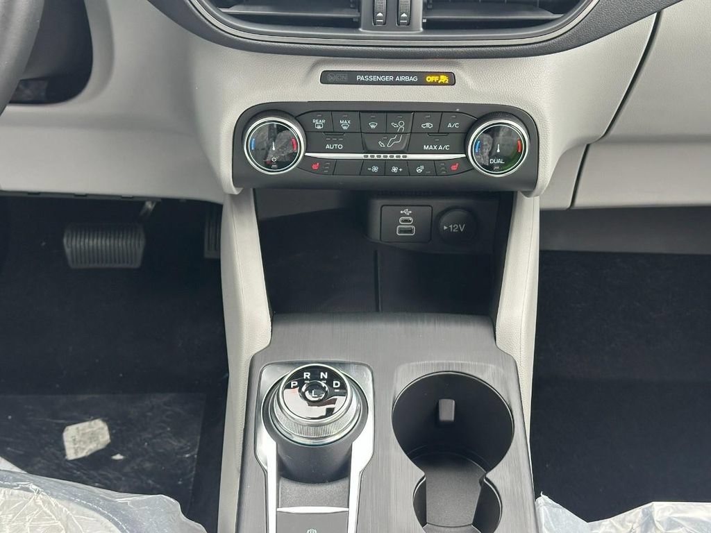 New 2026 Ford Escape Active w/ Cold Weather Package FWD image 8