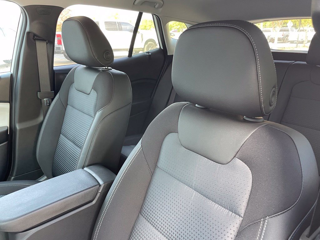 New 2026 Chevrolet Trax LT w/ LT Convenience Package FWD image 24