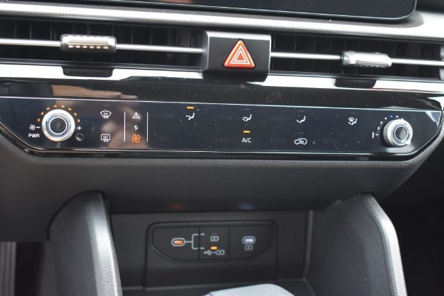 New 2026 Kia Sportage LX FWD image 27
