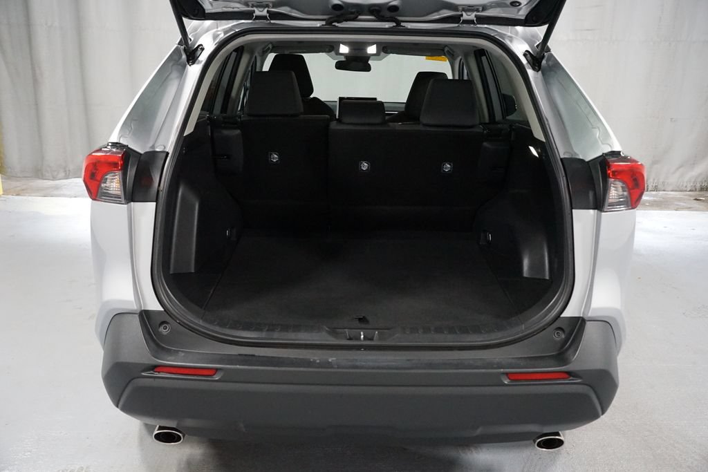Certified 2025 Toyota RAV4 XLE FWD image 34