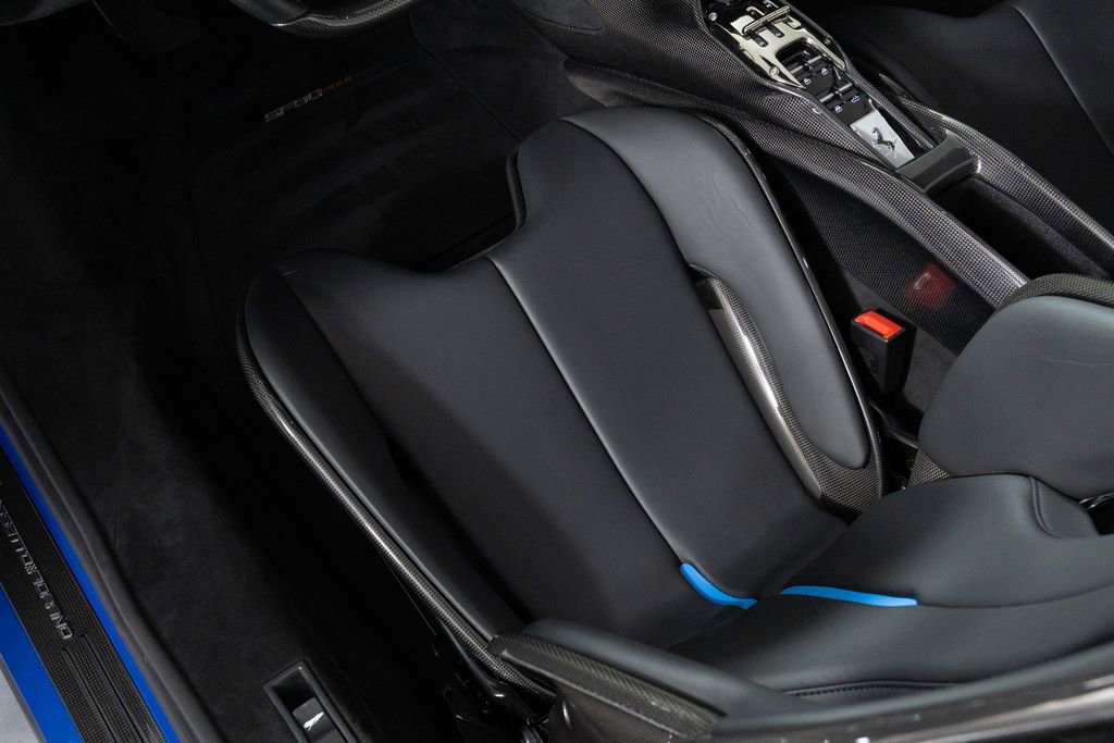 Used 2022 Ferrari SF90 Spider image 44