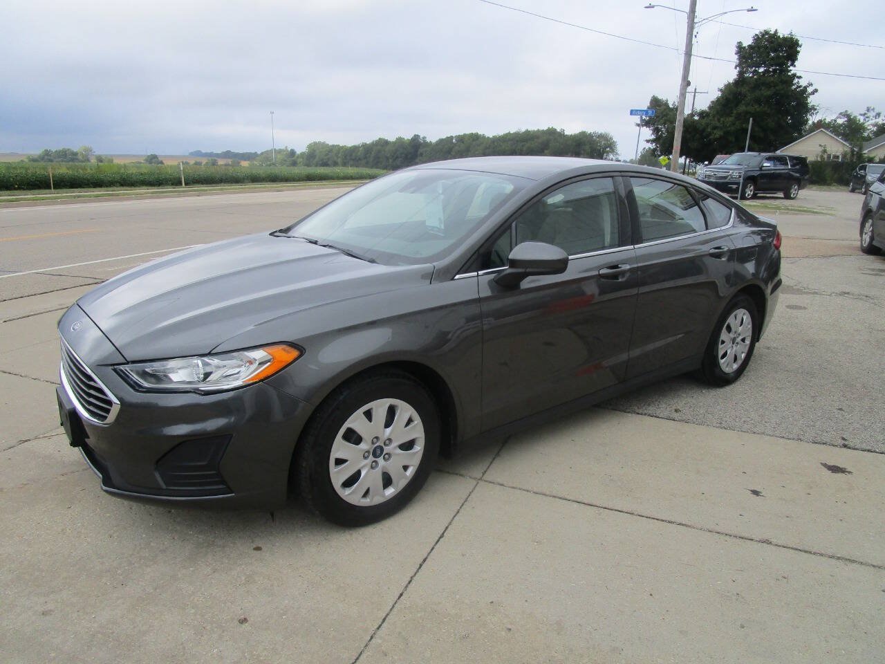 Used 2020 Ford Fusion S FWD image 1