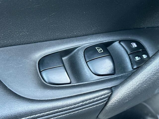 Used 2020 Nissan Rogue S w/ Special Edition Package image 14