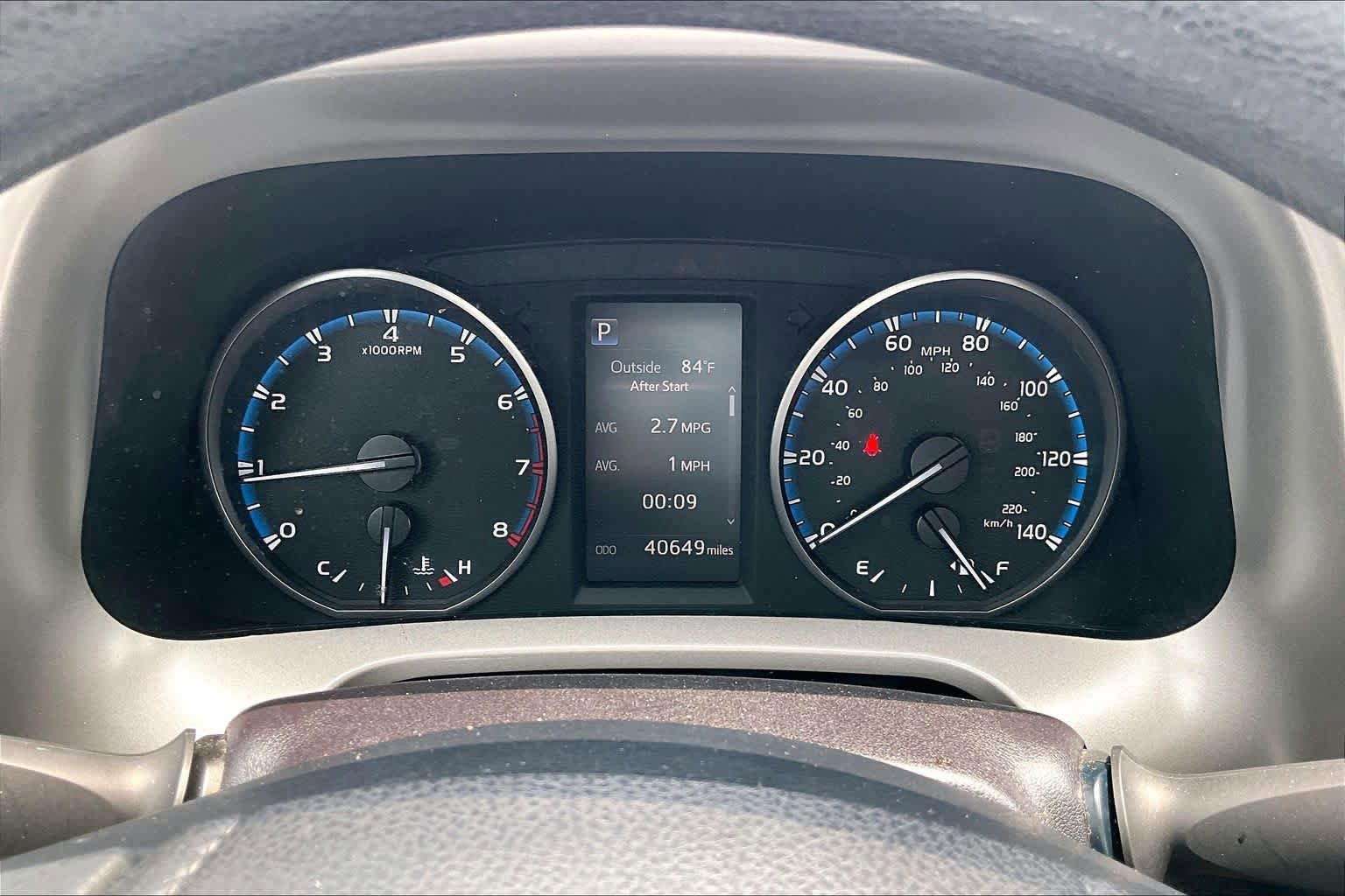 Used 2018 Toyota RAV4 LE FWD image 25