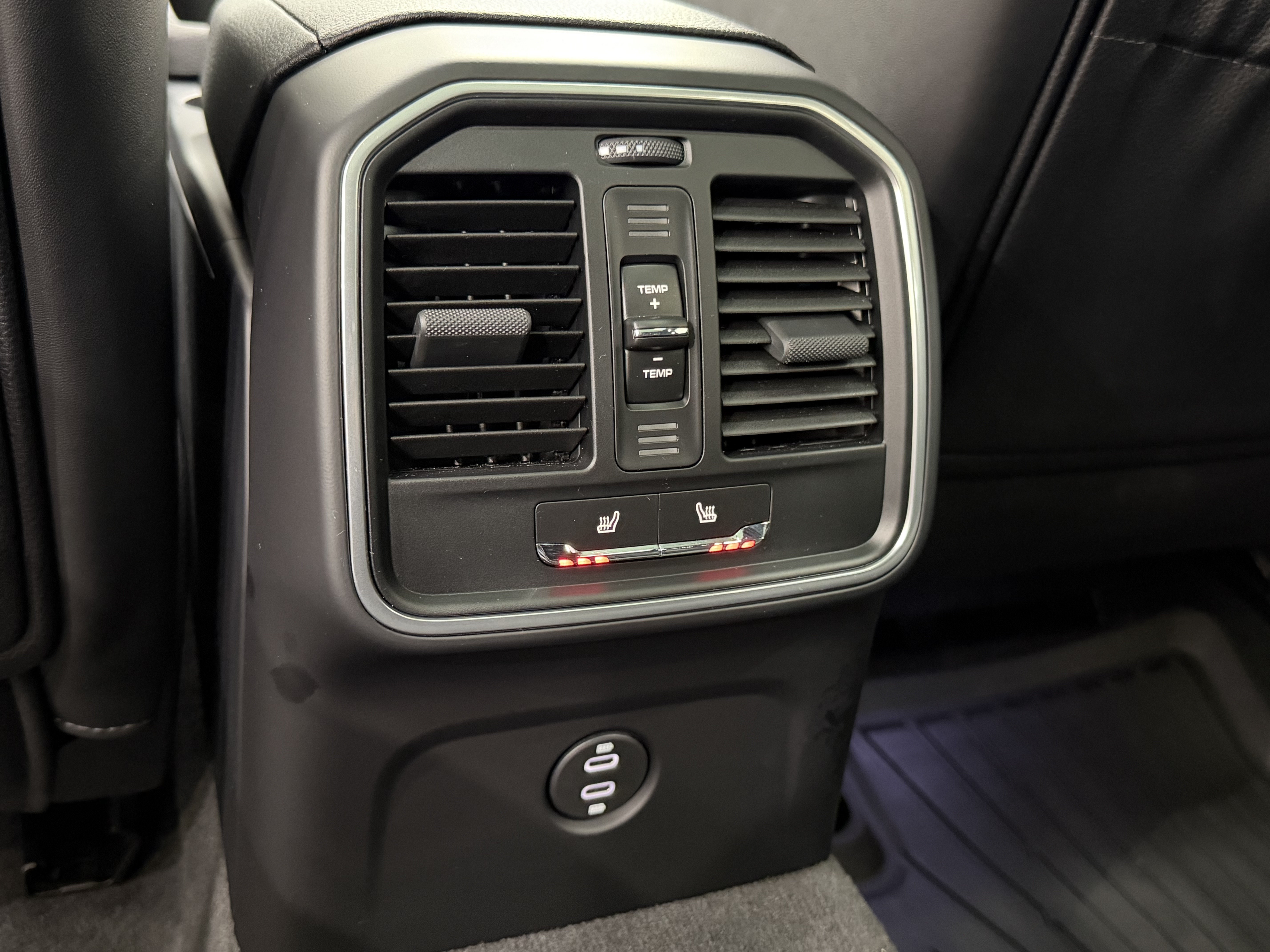 Certified 2026 Porsche Macan S AWD/4WD image 21