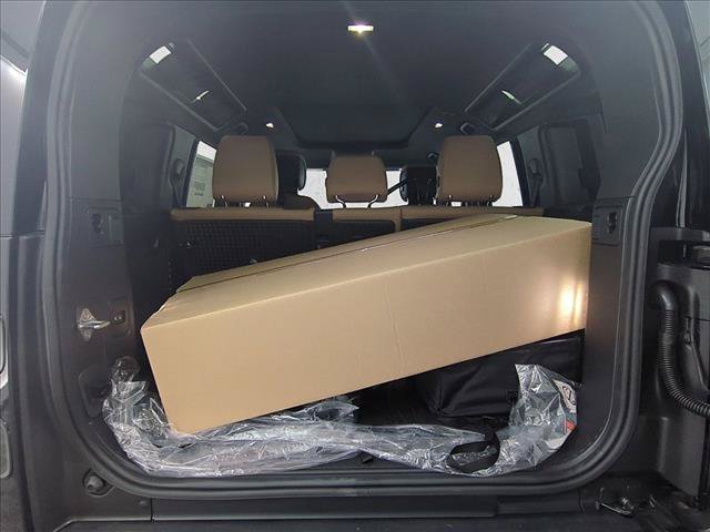 New 2026 Land Rover Defender 110 S AWD/4WD image 18