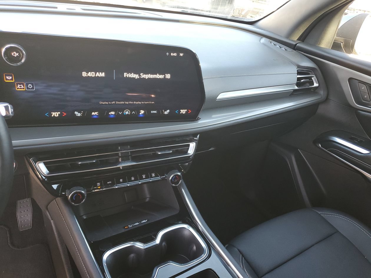 Used 2026 Chevrolet Traverse LT FWD image 25