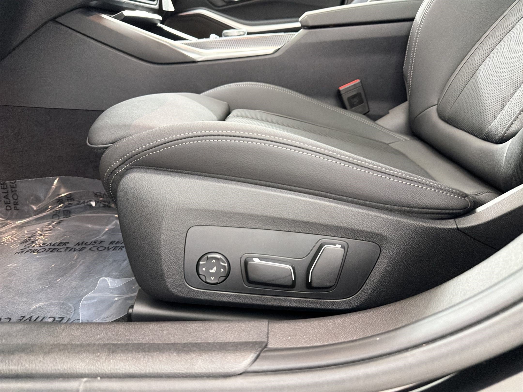 New 2026 BMW 330i Sedan w/ Premium Package RWD image 13