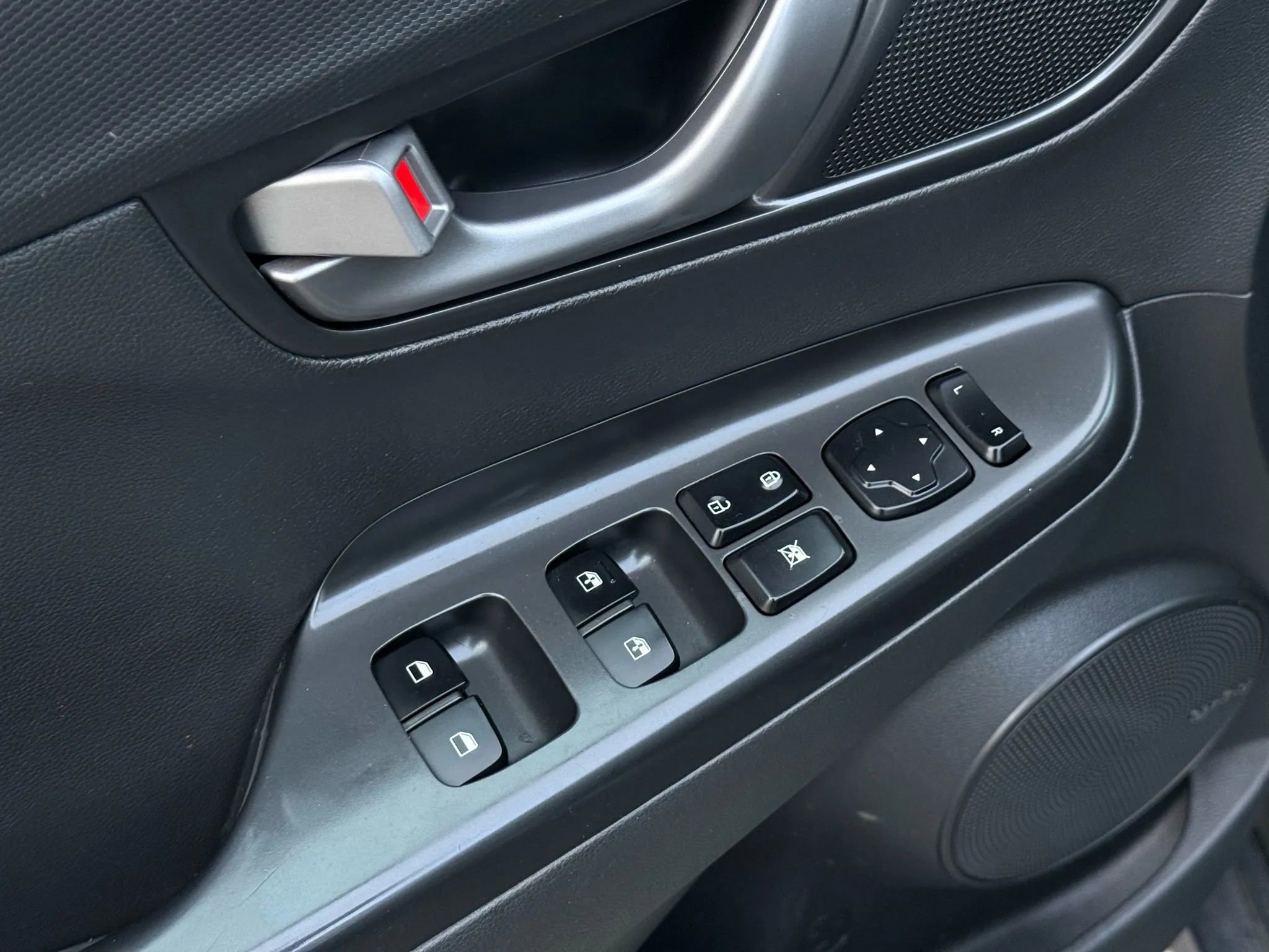 Used 2020 Hyundai Kona Ultimate w/ Cargo Package image 20