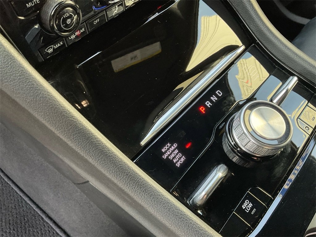 Used 2025 Jeep Grand Cherokee Summit image 38