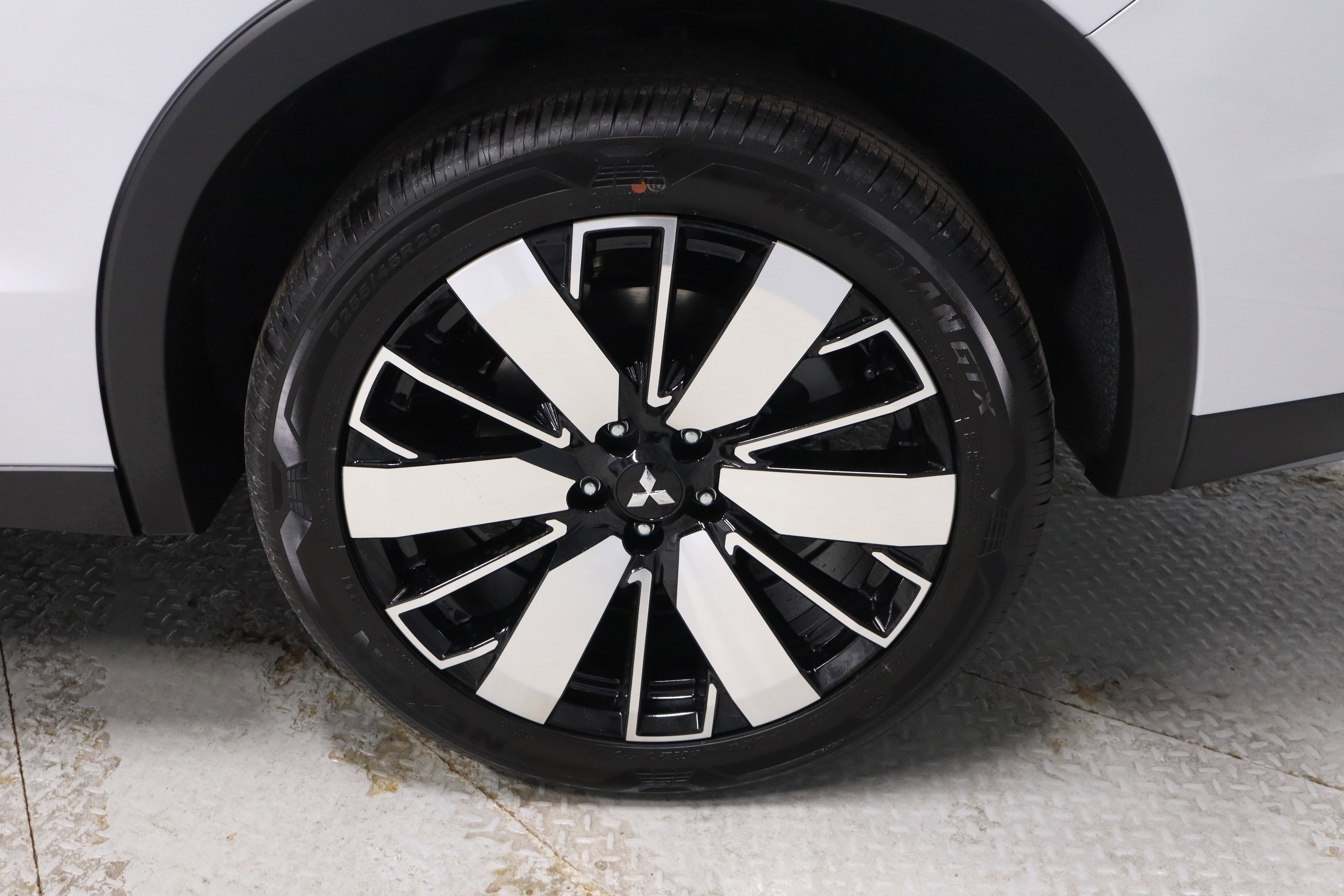 New 2026 Mitsubishi Outlander SE image 39