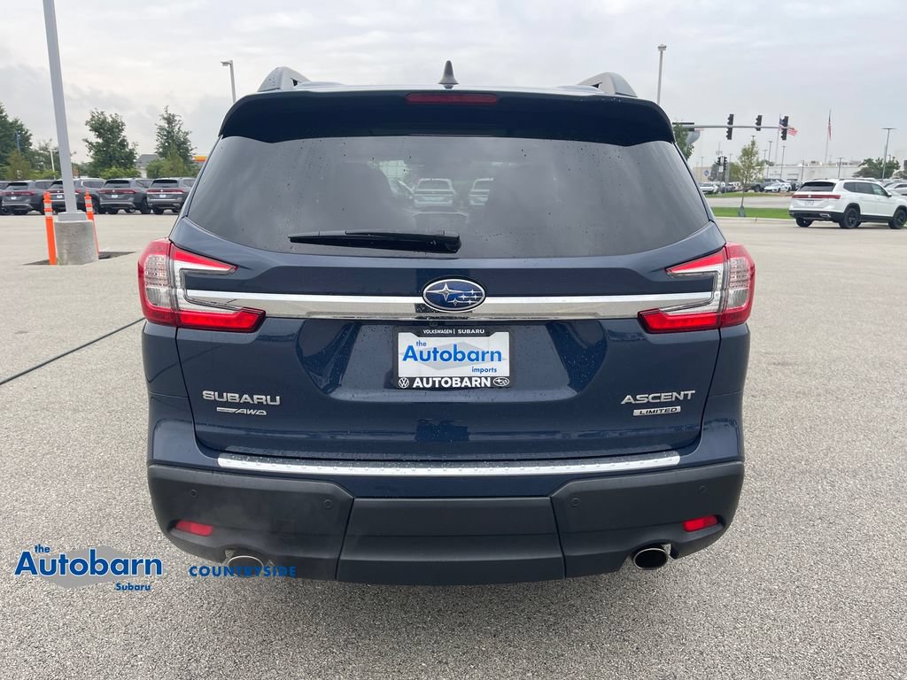 Used 2023 Subaru Ascent Limited w/ Technology Package AWD/4WD image 4