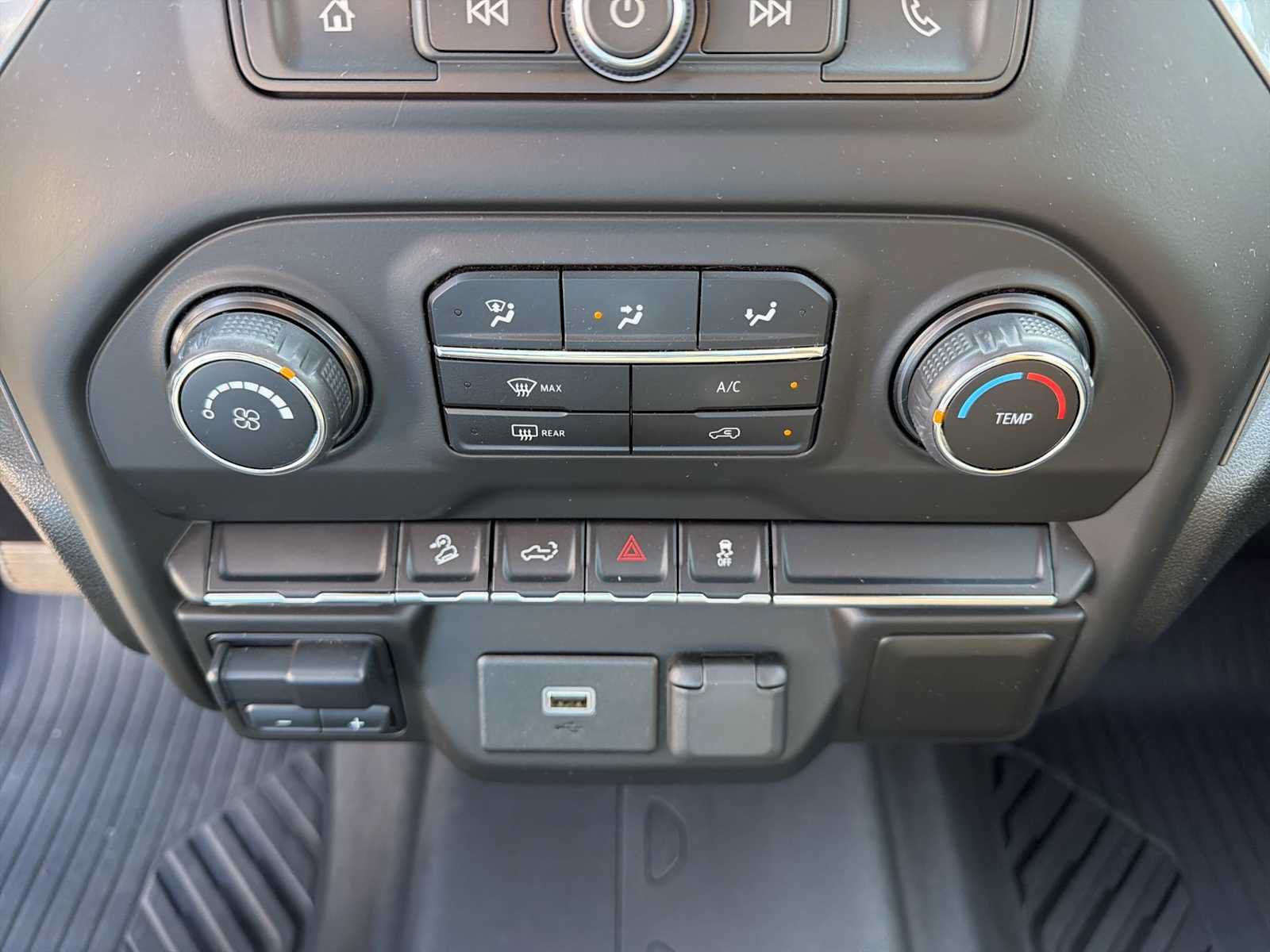 Used 2020 Chevrolet Silverado 1500 Custom Trail Boss w/ Custom Convenience Package AWD/4WD image 16