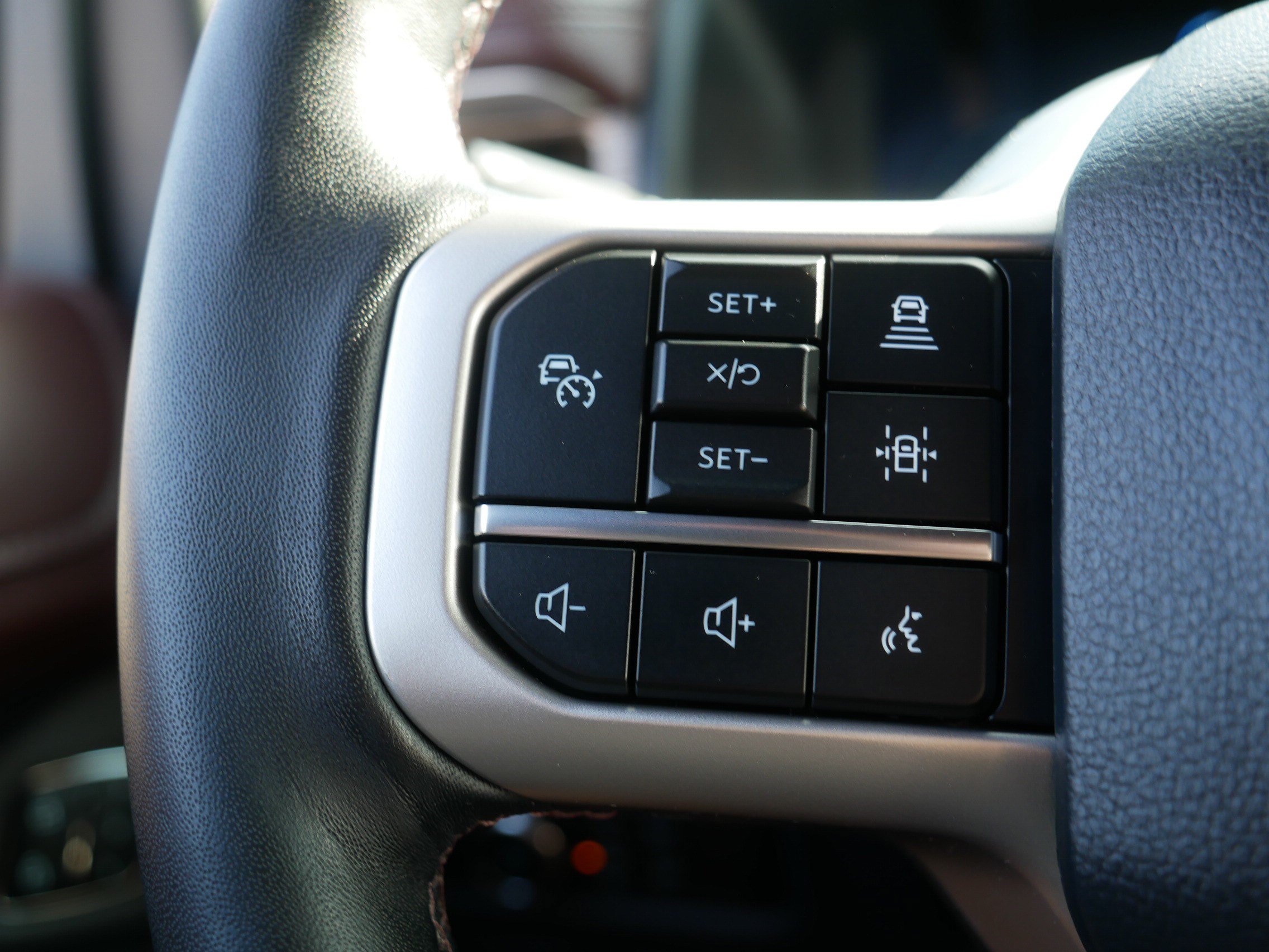 Used 2024 Ford Expedition Limited AWD/4WD image 28