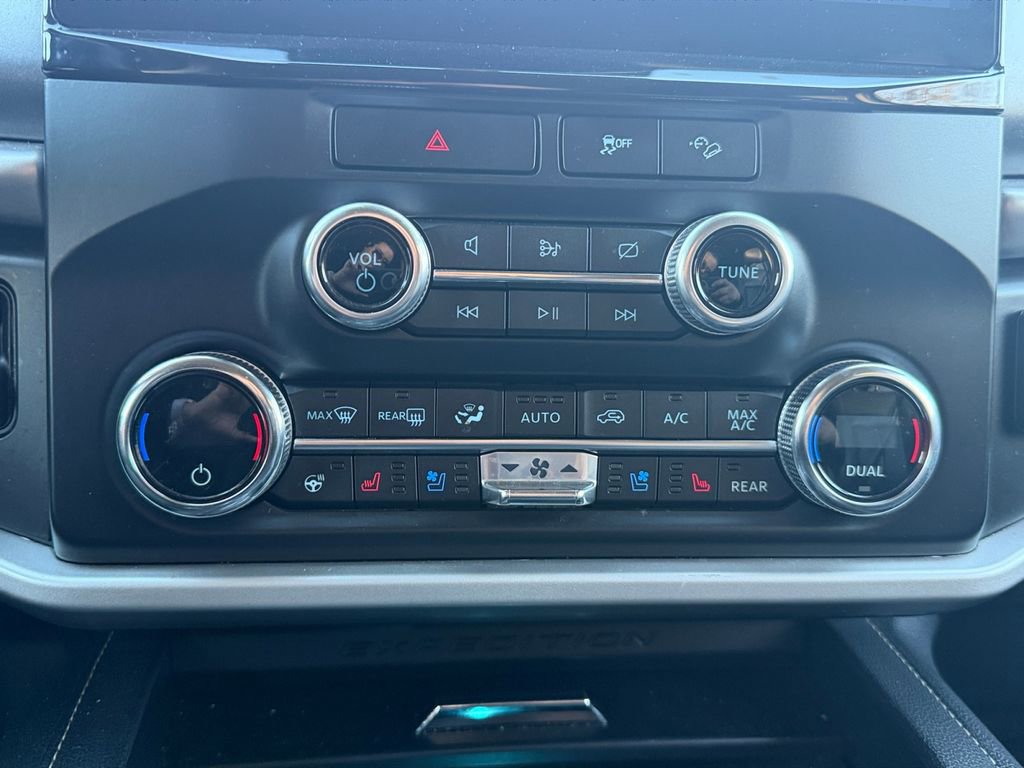 Used 2022 Ford Expedition Max XLT image 19