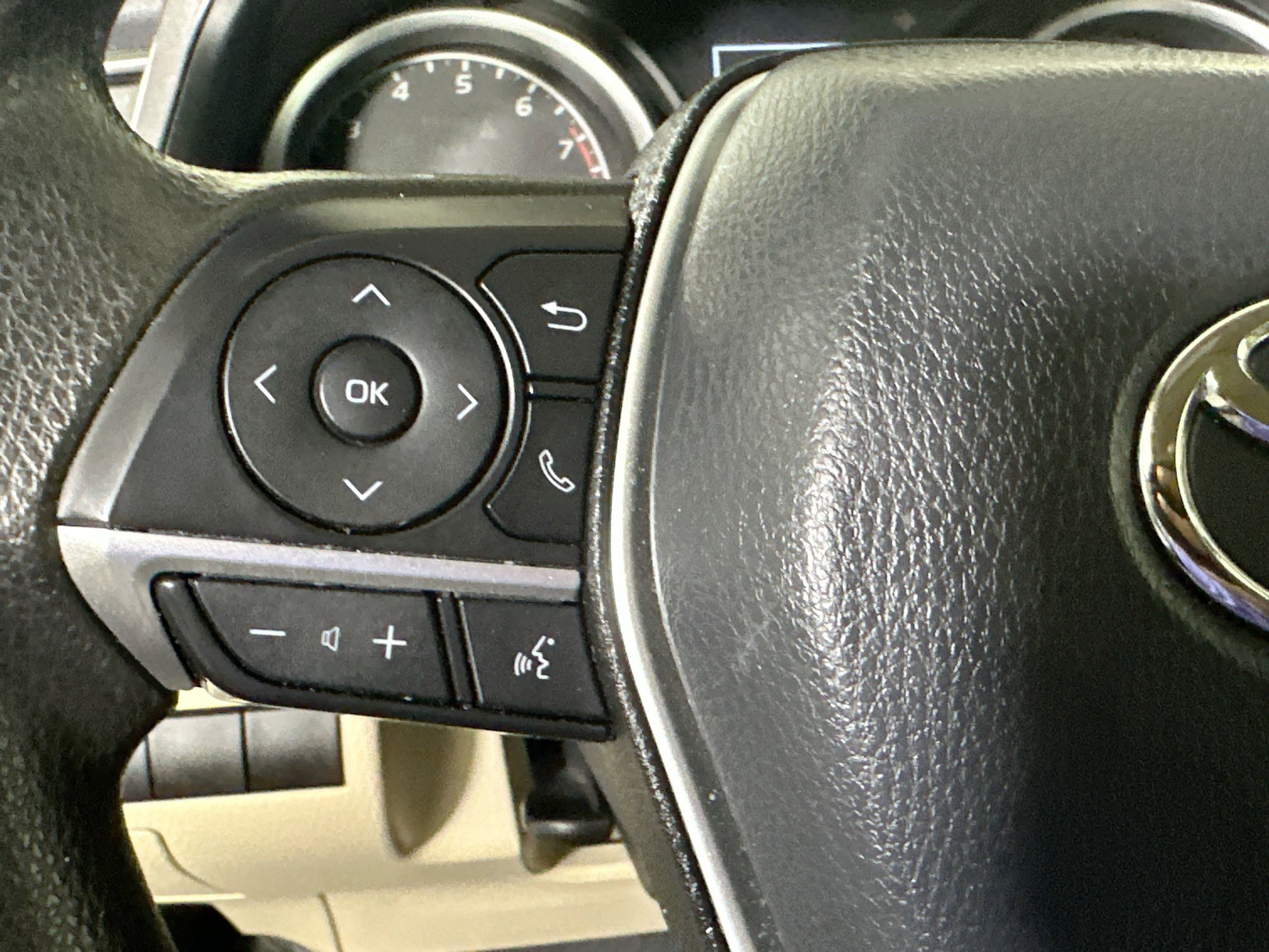 Used 2024 Toyota Camry LE image 16