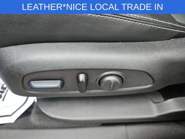 Used 2024 GMC Terrain SLT FWD image 35