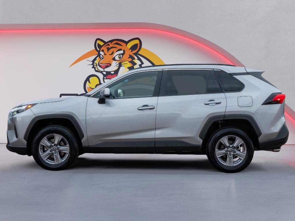 Used 2024 Toyota RAV4 XLE image 8