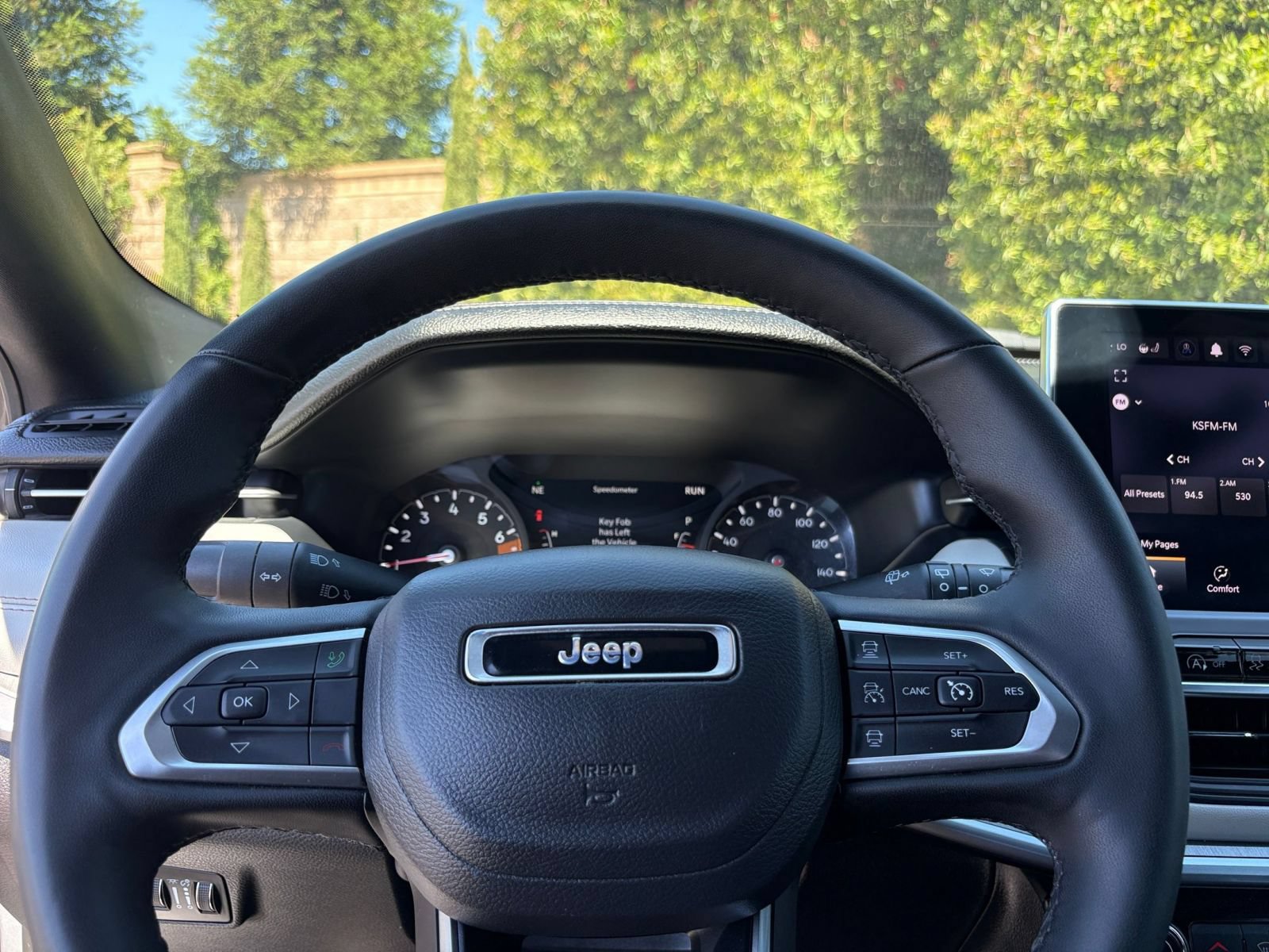 Used 2025 Jeep Compass Limited AWD/4WD image 29