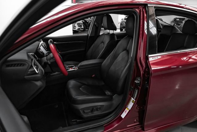 Used 2018 Toyota Camry XLE FWD image 26